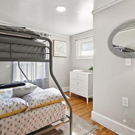 King Bed-Full Kitchen-Self Check-In-Parking-Uofr Villa Rochester Exterior foto